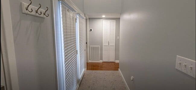 Photo - Knoxville 37920 - 2 bedroom with loft, 3 bath home in Cherokee Trail - Contact Adam Joachim 352-2...