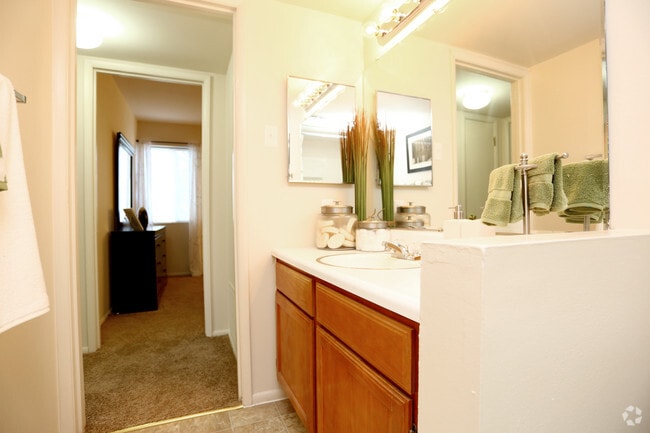 Cherry Creek Apartments