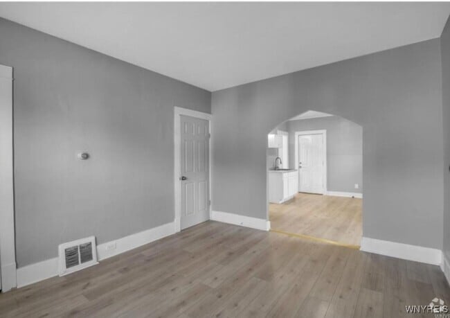 Building Photo - 229 Courtland Ave Rental
