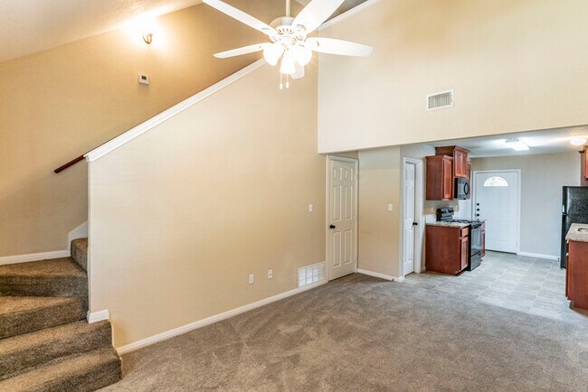 Photo - 43 Addi Lane