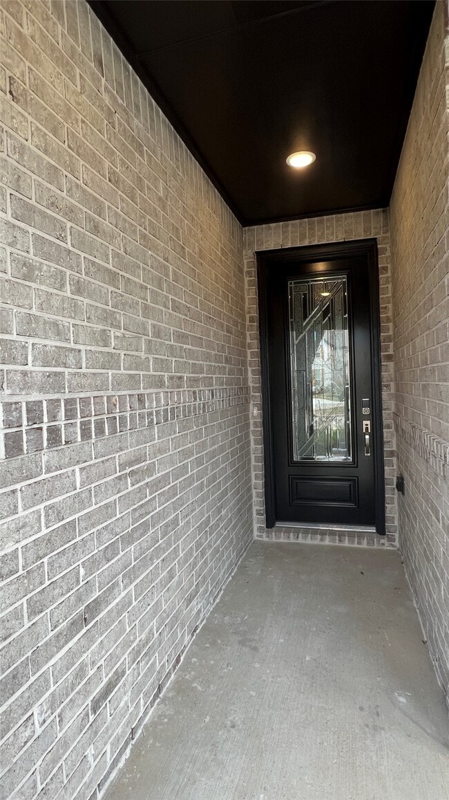 Photo - 212 Milas Cv