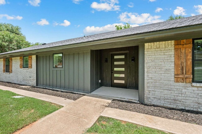Photo - "Beautiful 4-Bed Home with Inviting Pool Oasis in Colleyville!"