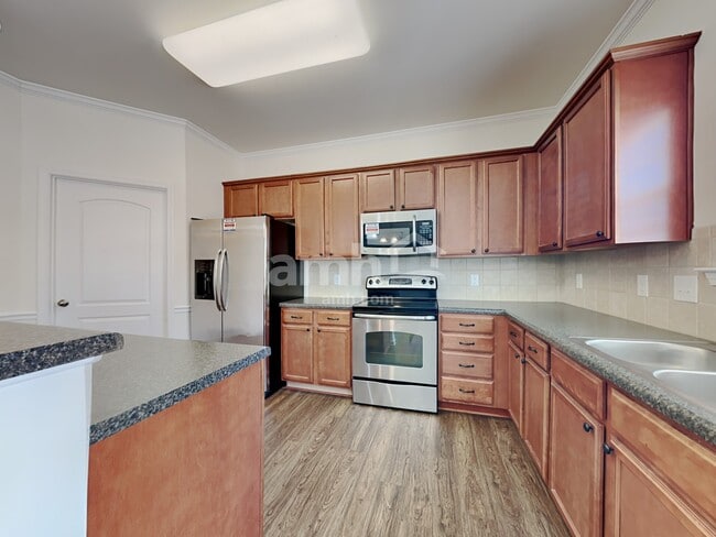 Photo - 5694 Misty Hill Cir