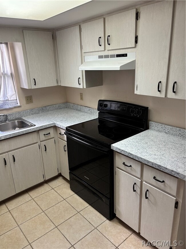 Photo - 57 Chinaberry Cir