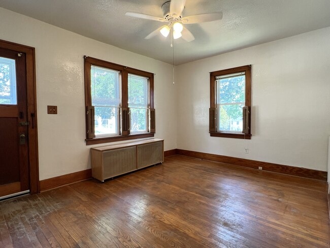 Photo - 1550 W 3rd St Unit 1