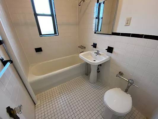 Photo - 124 Parrott Pl