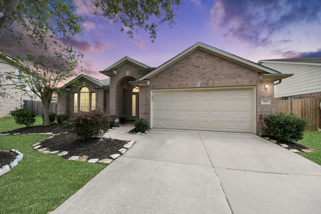 Building Photo - 7730 Trail Hollow