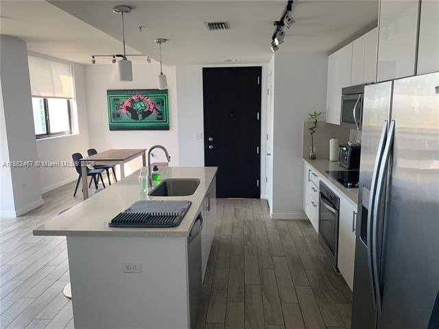 Photo - 999 SW 1st Ave