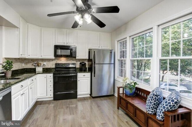 11323 Morning Gate Dr