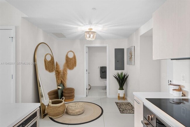 Photo - 501 NE 31st St Unidad 1503