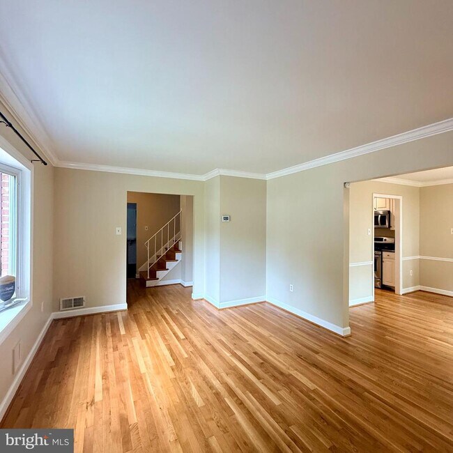 14605 Nadine Dr