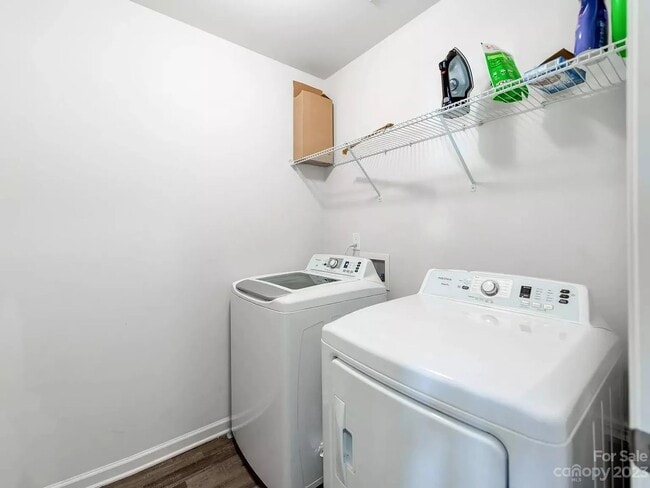 Photo - 1016 Amberlight Circle