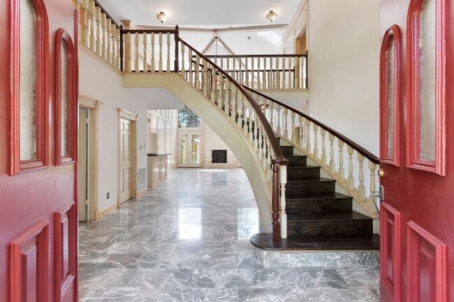 Building Photo - 6803 Walton Heath Dr Rental