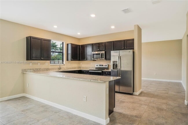 Photo - 2637 SE 1st St