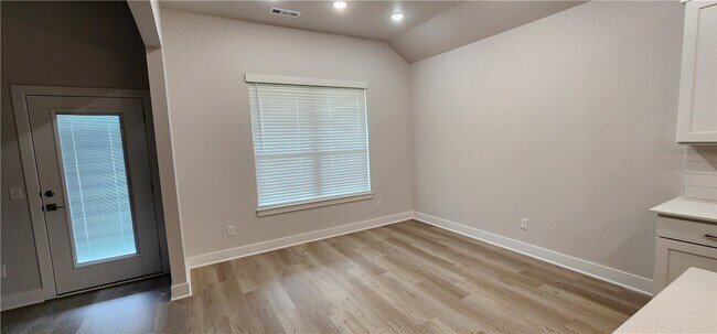 Photo - 5301 SW Firethorn Ln