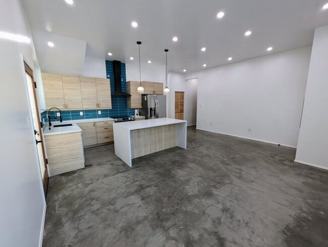 Photo - 720 San Pascual Ave