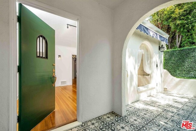 Photo - 223 N Almont Dr