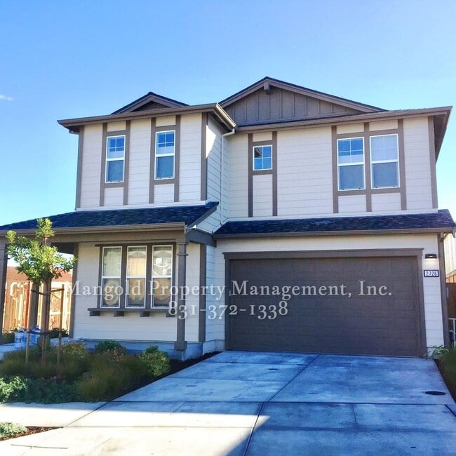 Building Photo - 4 Bed 3 Bath Home in Incredible Coastal Location