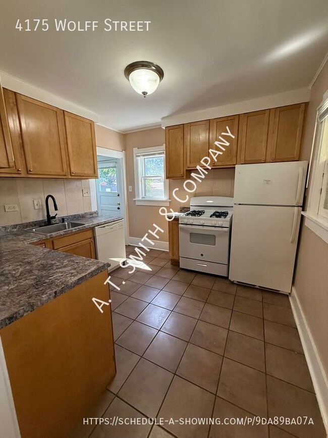 Photo - 4175 Wolff St