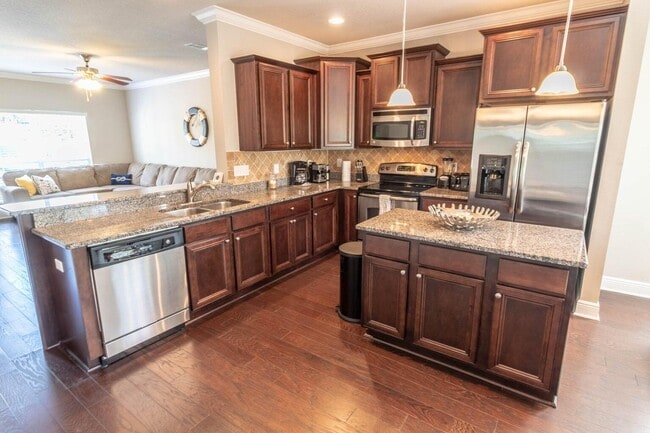 Photo - 7 Barbados Ln