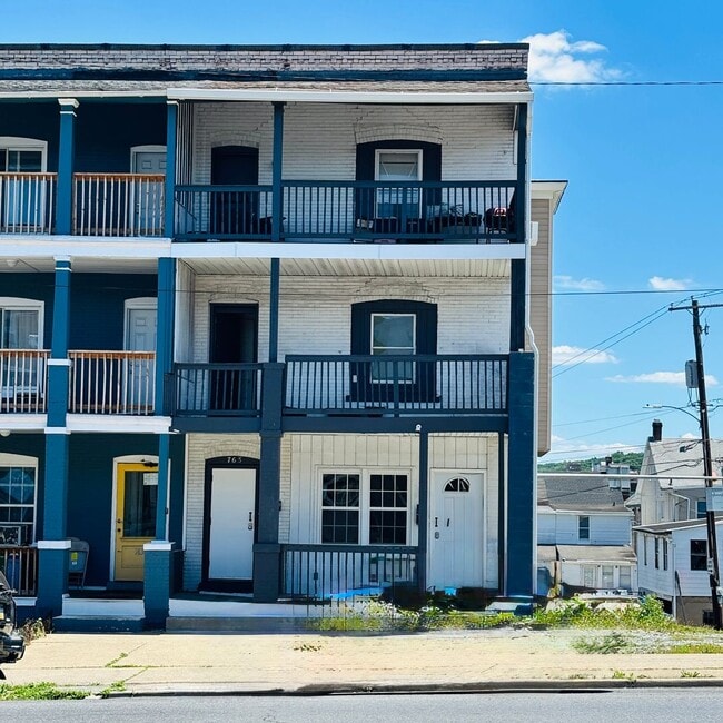 Building Photo - 761-765 S 8th Street Unit 765 S 8th St 2
