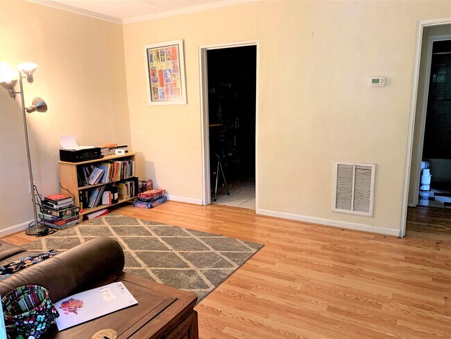 Photo - 1036 State St NW