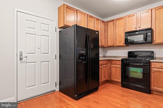 Photo - 200 W Elm St Unidad 1224