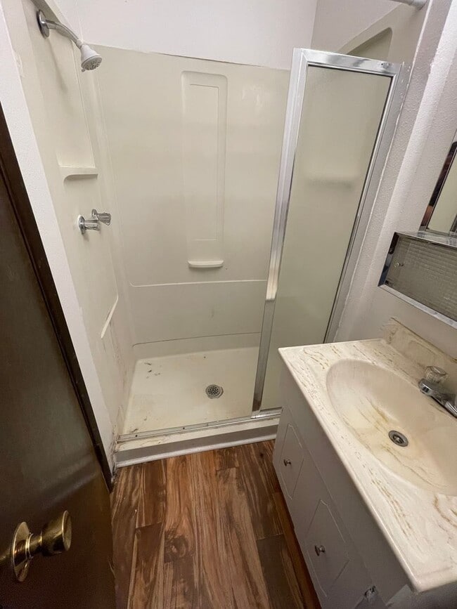 Photo - 514 F Unit #3