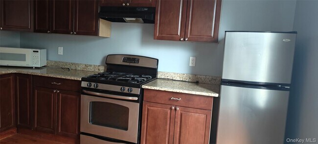 Photo - 104 Winnikee Ave Unit 3