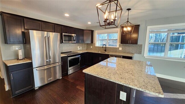 Photo - 1786 Stanton Rd SW