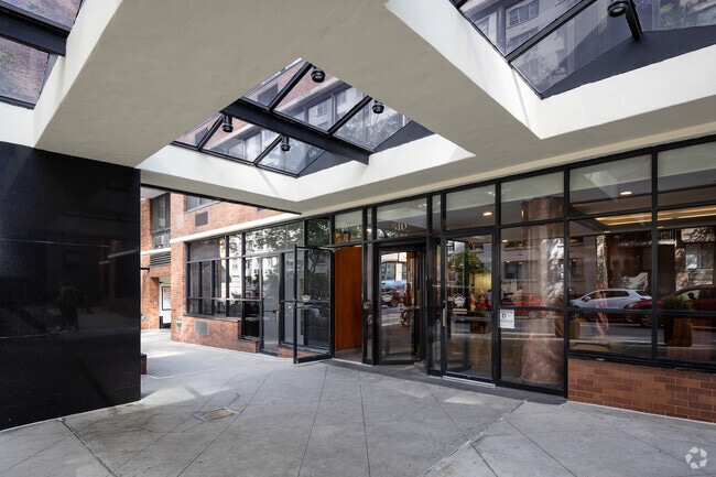 Photo - Carriage House