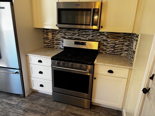 Photo - 13 Virginia Cir