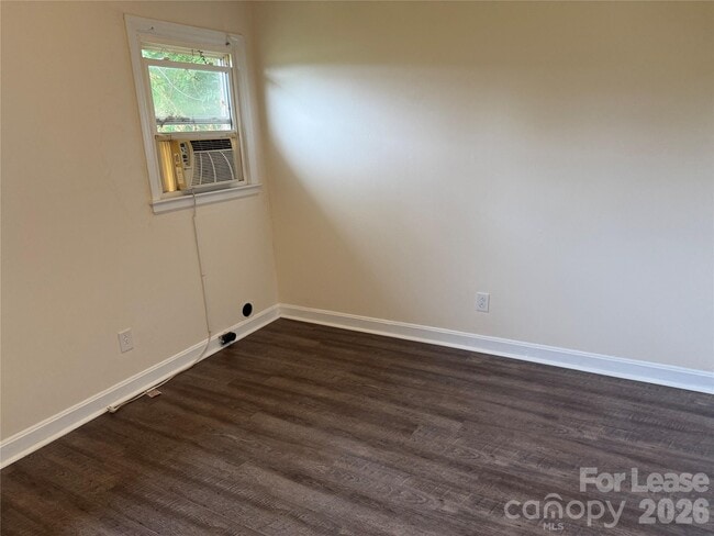 Photo - 1520 Effingham Rd