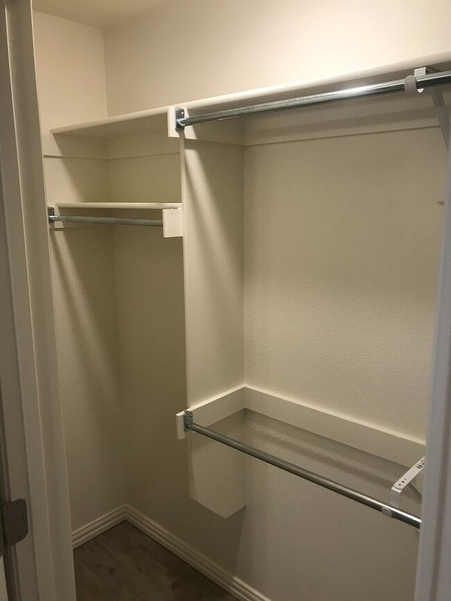 Photo - BH-OZIER TRIPLEX Unit 1212 C