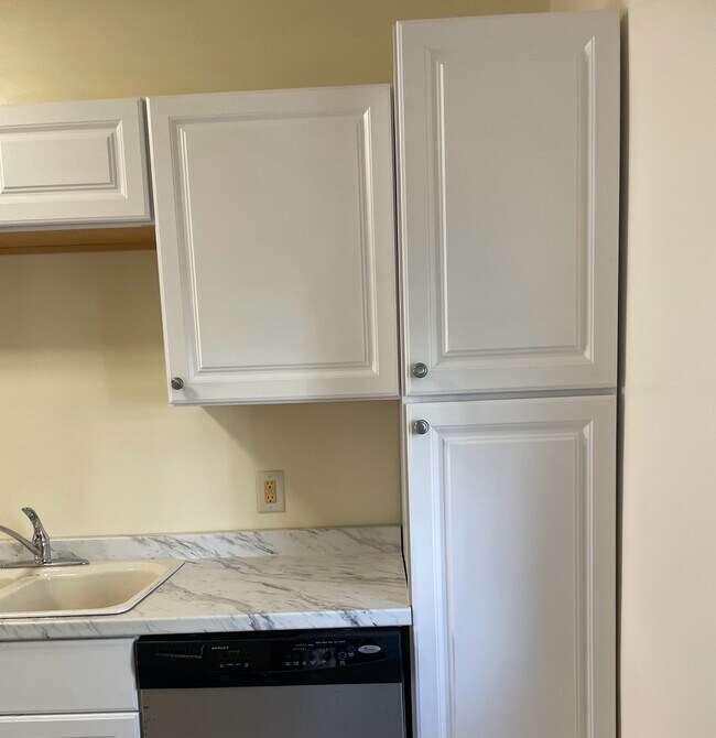 2319 7th St Rental House Rental in Moline, IL