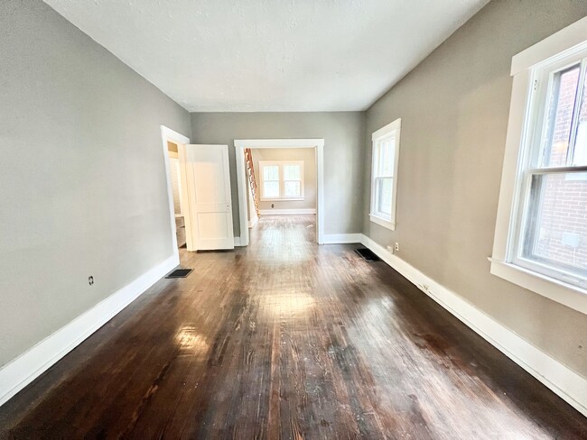 Photo - 833 S 41st St