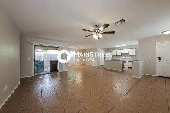 Photo - 3 Bedroom Pet-Friendly Home in Phoenix, AZ with Main Street Renewal