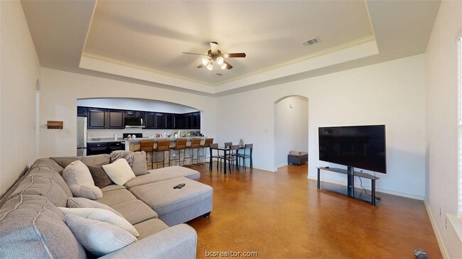 413 Hayes Ln
