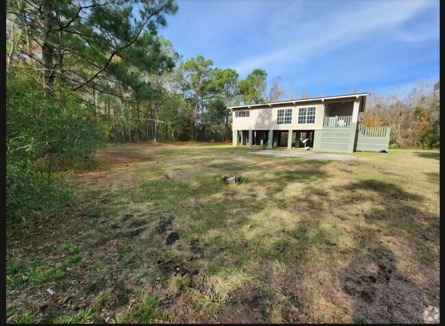 Building Photo - 57409 Brenchley Dr Rental
