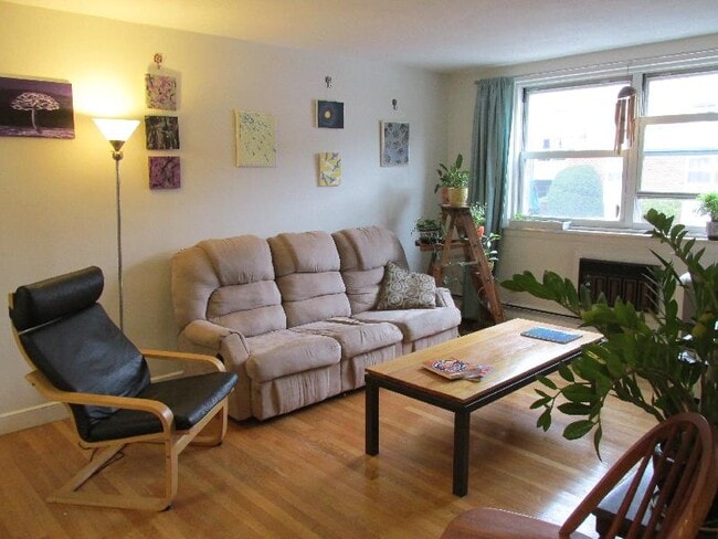Photo - 11 Commonwealth Ct Unit 05