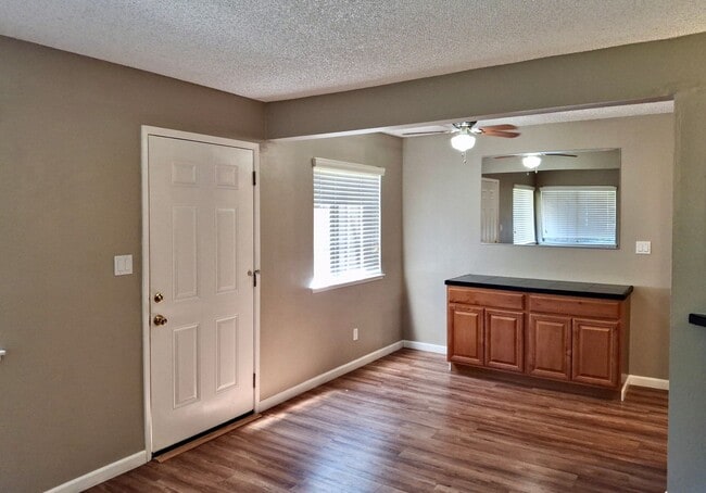 Photo - LUXURY AUBURN GREENS TOWNHOUSE UNIT w/GARAGE