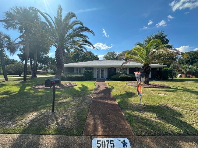 Building Photo - 5075 Shoshone Dr