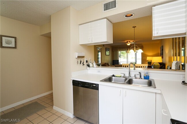 Photo - 287 Quail Forest Blvd Unit 117