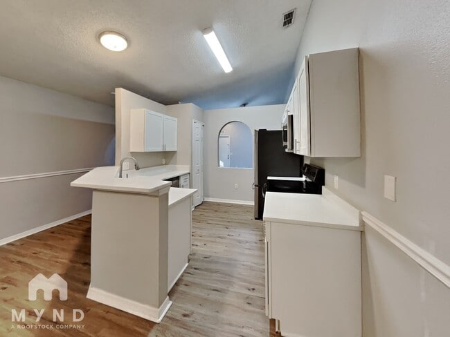 Photo - 8537 English Oak Dr