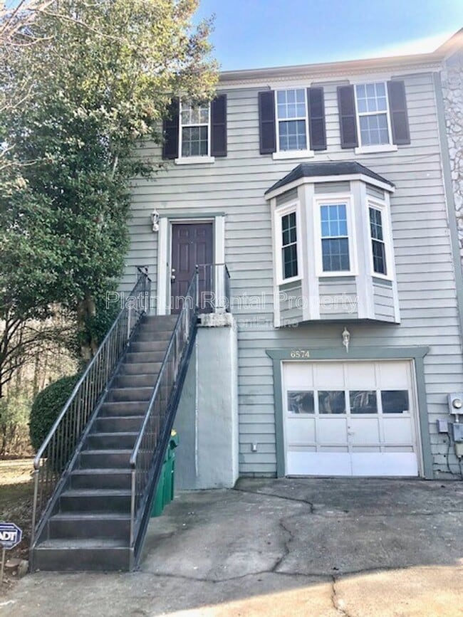 Building Photo - 6574 Meadow Green Cir