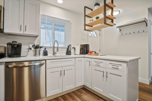 Photo - 159 Wolfe Hill Rd