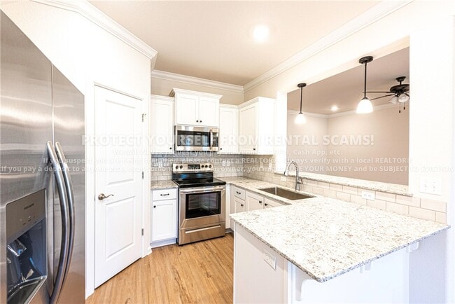 Photo - 410 Coconut Ln