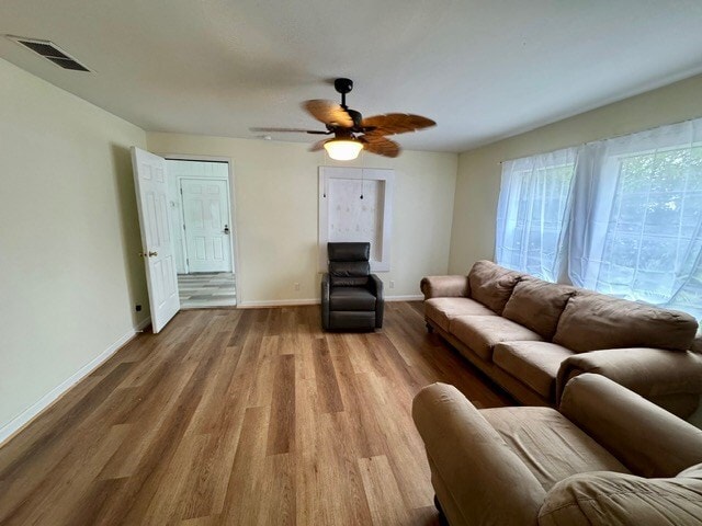 Photo - 352 Bonita St