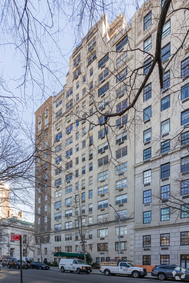 Photo - 965 Fifth Ave
