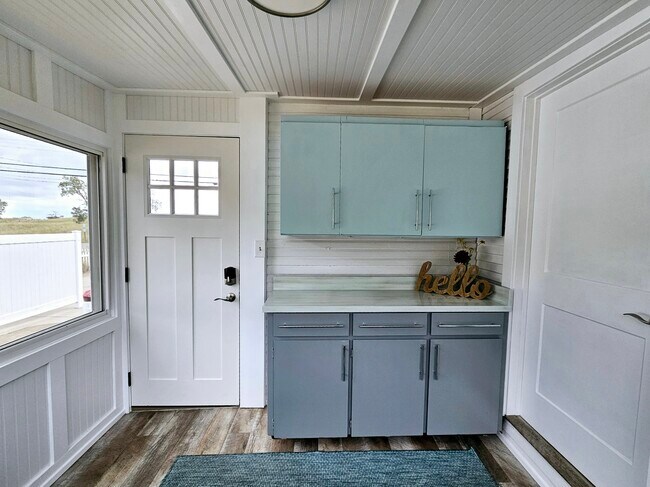 Photo - 1520 Beach St